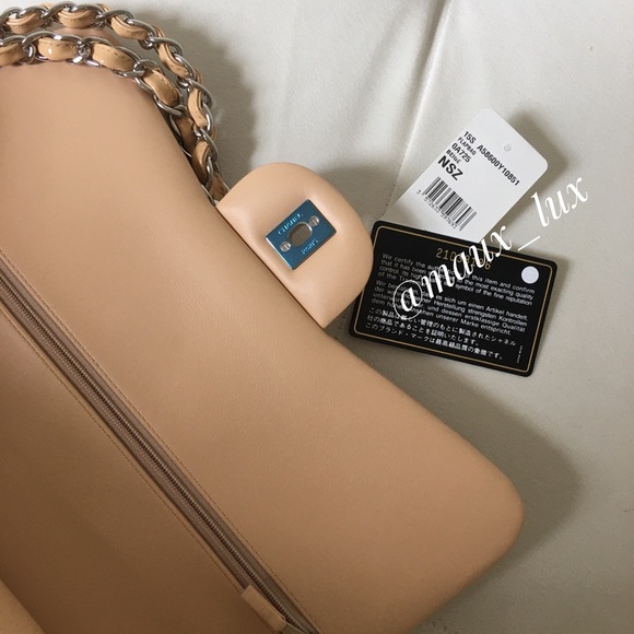 🎊2x HOST PICK🎊 Rare Chevron Chanel Jumbo Double Flap Bag - Picture 9 of 17